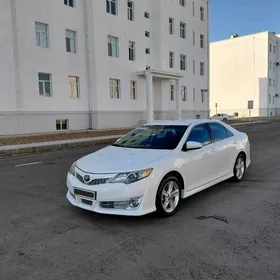 Toyota Camry 2013