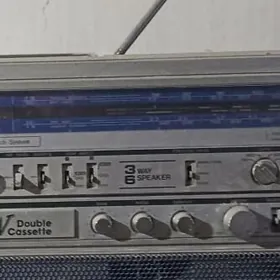 магнитофон (магнитола) SHARP антиквар