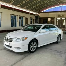 Toyota Camry 2010