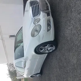 Mercedes-Benz E350 2006