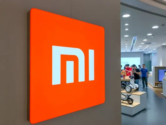 Xiaomi adamsyz we yşyklandyryşsyz işleýän zawody işe girizdi: Ähli işi robotlar ýerine ýetirýär