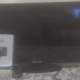 Телевизор и кабель