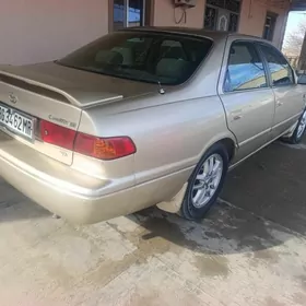 Toyota Camry 1999
