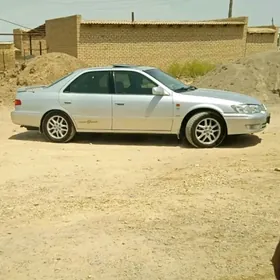 Toyota Camry 2000