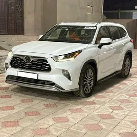 Toyota Highlander 2020