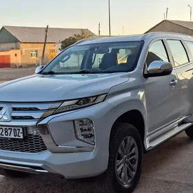 Mitsubishi Montero Sport 2020