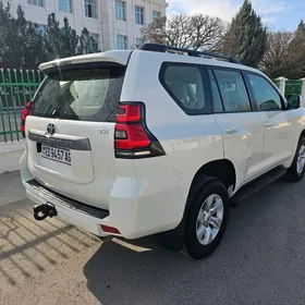 Toyota Land Cruiser Prado 2023