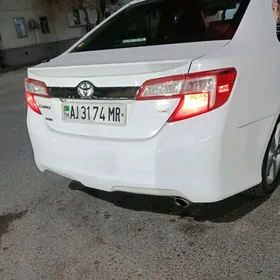 Toyota Camry 2013