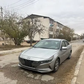 Hyundai Elantra 2021