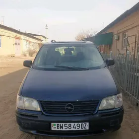 Opel Sintra 1999