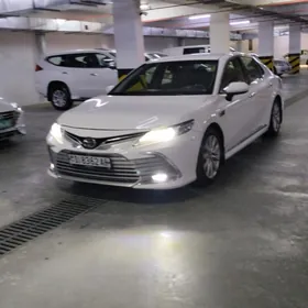 Toyota Camry 2018