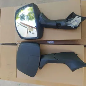 MAN öňündäki aýna.