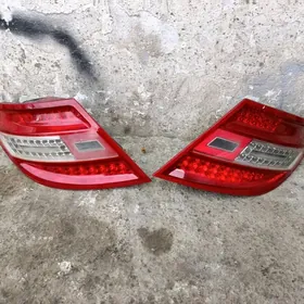 Mercedes-Benz 204 yzky fara