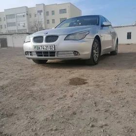BMW E60 2003