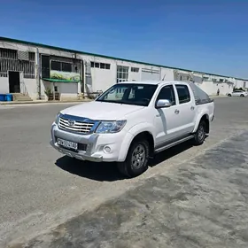 Toyota Hilux 2013