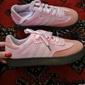 кроссовки новые