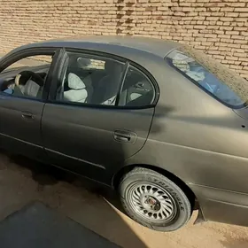Daewoo Leganza 1998