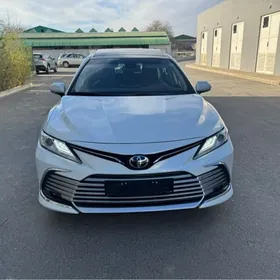 Toyota Camry 2024