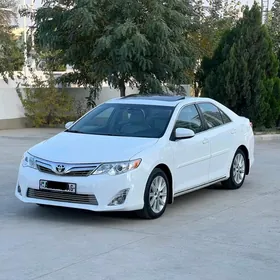 Toyota Camry 2014