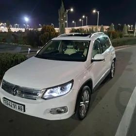 Volkswagen Tiguan 2012