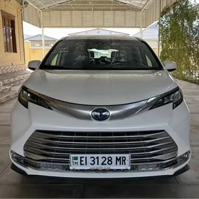 Toyota Sienna 2021