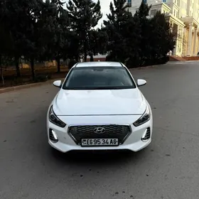 Hyundai Elantra GT 2020