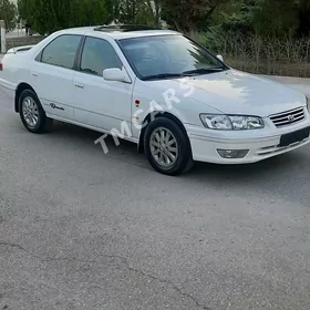 Toyota Camry 1999