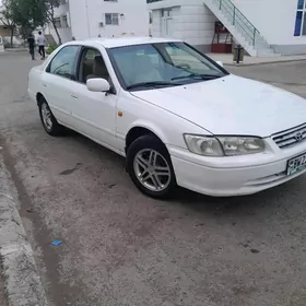 Toyota Camry 1999