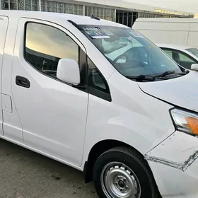 Nissan NV200 2021