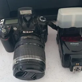 Nikon D90 foto aparat