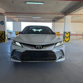 Toyota Camry 2022