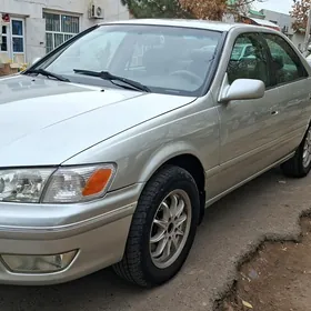 Toyota Camry 2000