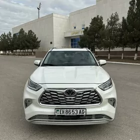 Toyota Highlander 2022