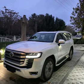 Toyota Land Cruiser 2025