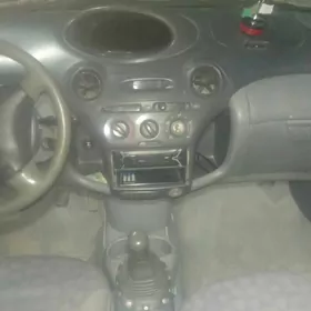 Toyota Echo 2000