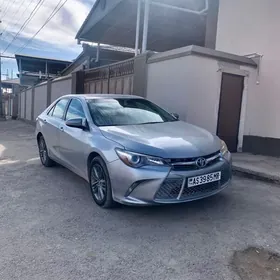 Toyota Camry 2016