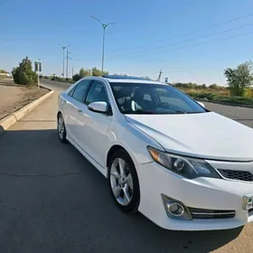 Toyota Camry 2012