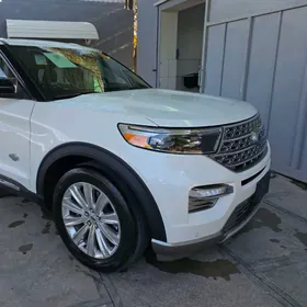 Ford Explorer 2024
