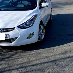 Hyundai Elantra 2011