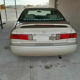 Toyota Camry 2001