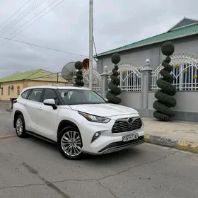 Toyota Highlander 2020