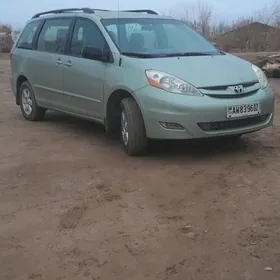 Toyota Sienna 2009