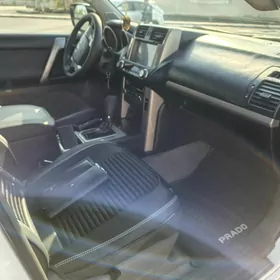 Toyota Land Cruiser Prado 2014