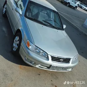 Toyota Camry 2001