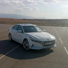 Hyundai Elantra 2020