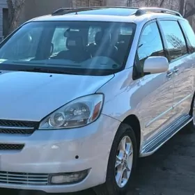 Toyota Sienna 2004