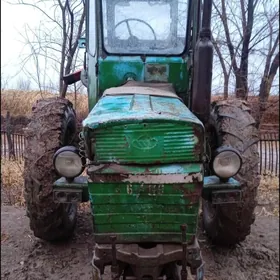 MTZ T-28 2002