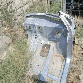 SIENNA  2012  den  2020  cheli