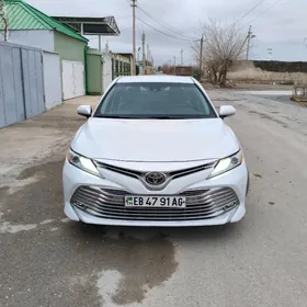 Toyota Camry 2018