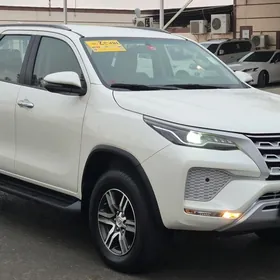 Toyota Fortuner 2021